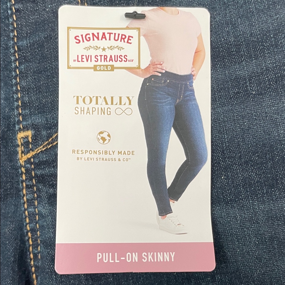 Signature by Levi Strauss Skinny Jeans Size 29 Dark Indigo 28” Inseam NWT